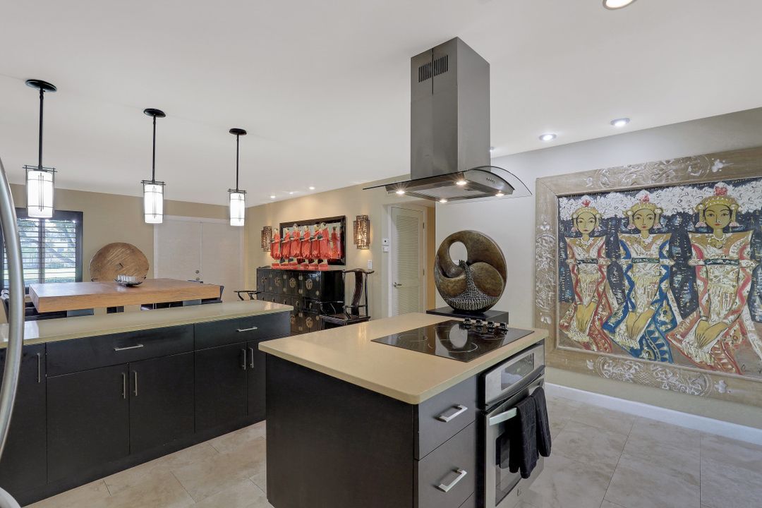 799 Broad Ave S, Naples, FL 34102