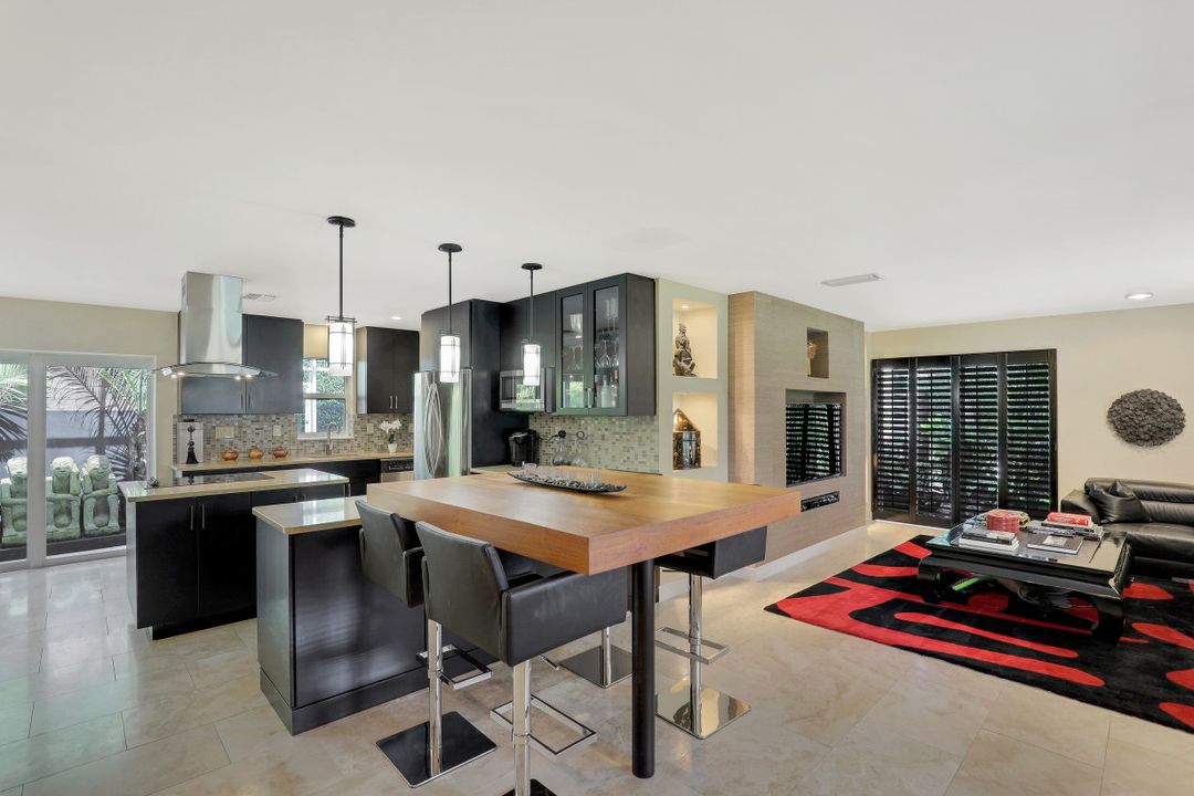 799 Broad Ave S, Naples, FL 34102