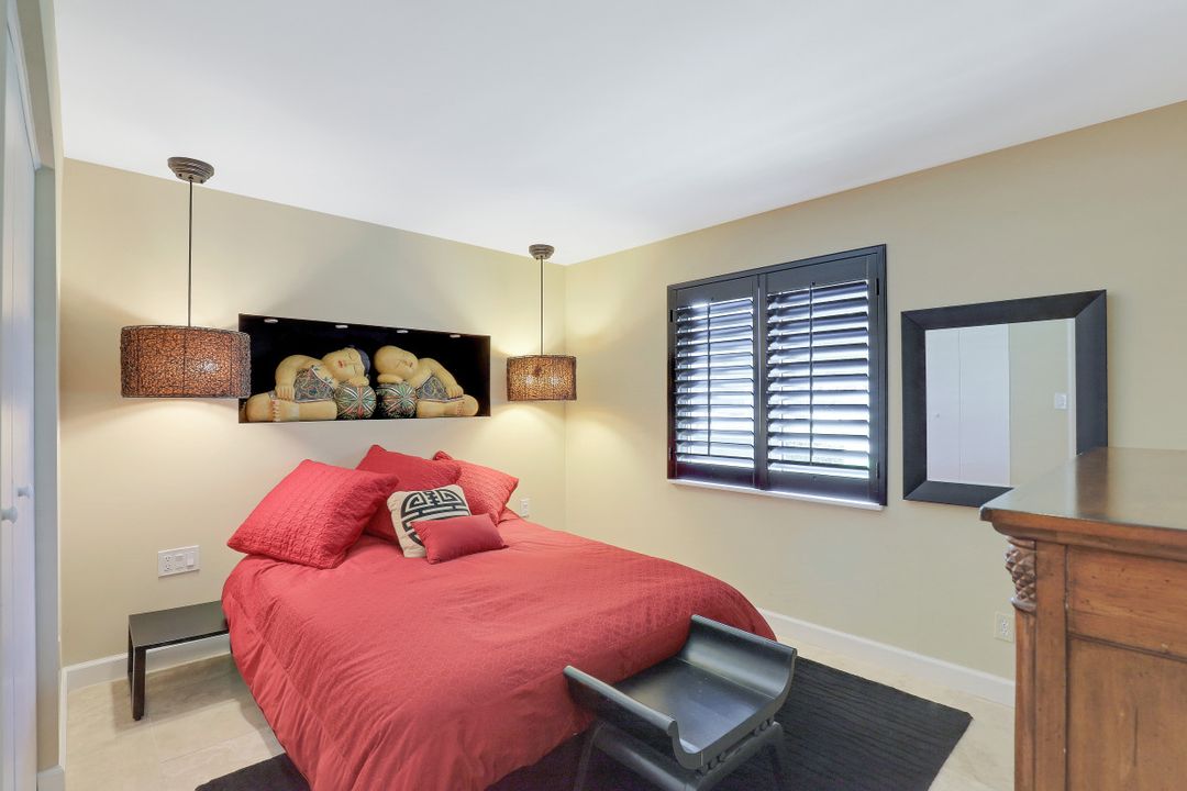 799 Broad Ave S, Naples, FL 34102