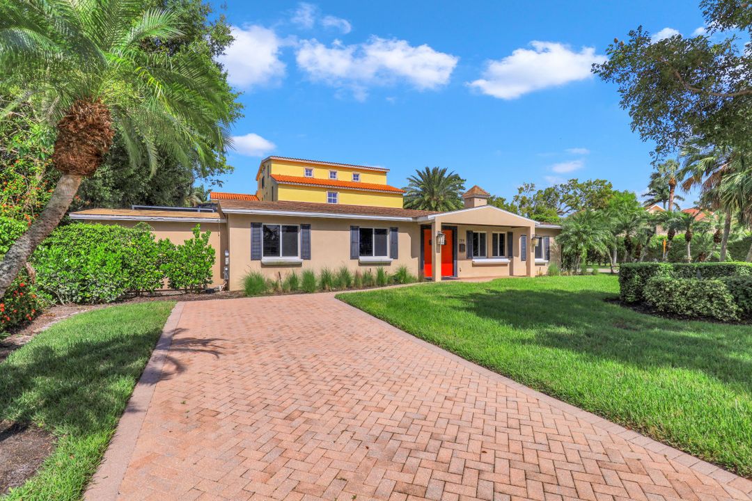 799 Broad Ave S, Naples, FL 34102