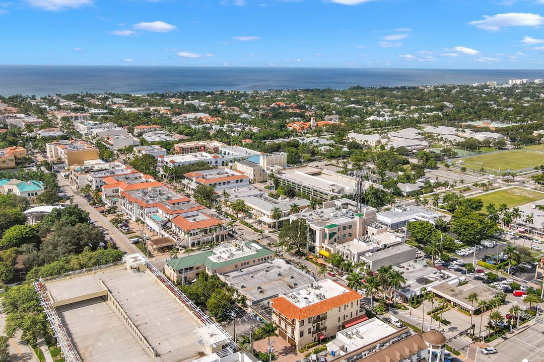 799 Broad Ave S, Naples, FL 34102