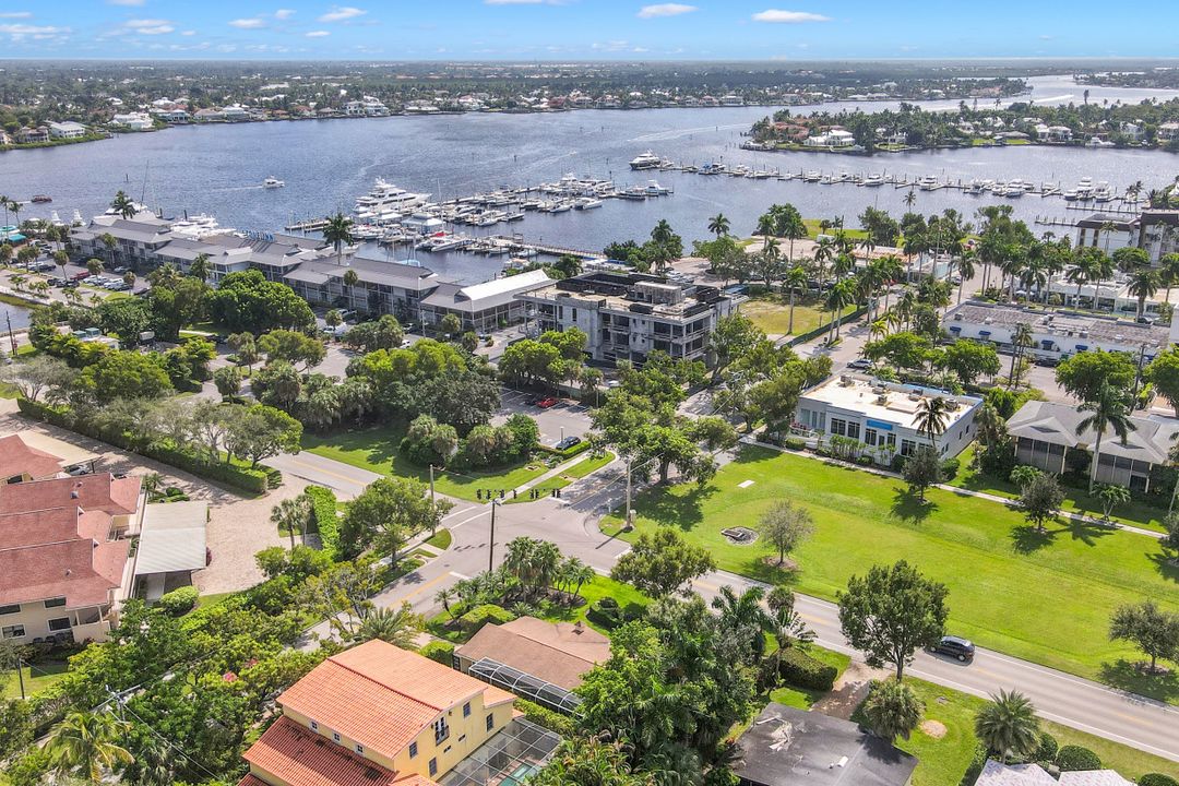 799 Broad Ave S, Naples, FL 34102