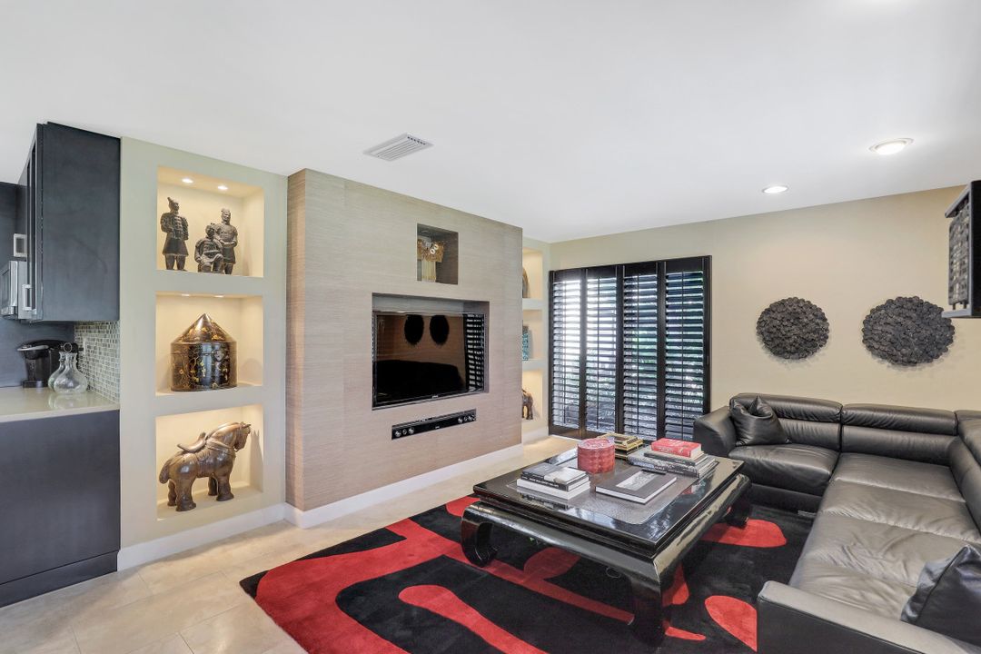 799 Broad Ave S, Naples, FL 34102