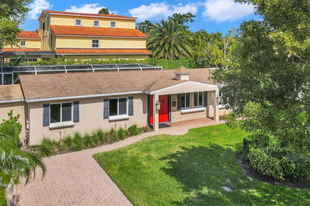 799 Broad Ave S, Naples, FL 34102