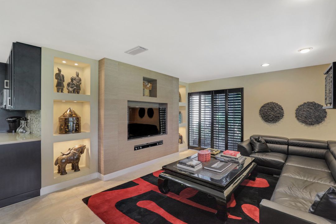 799 Broad Ave S, Naples, FL 34102