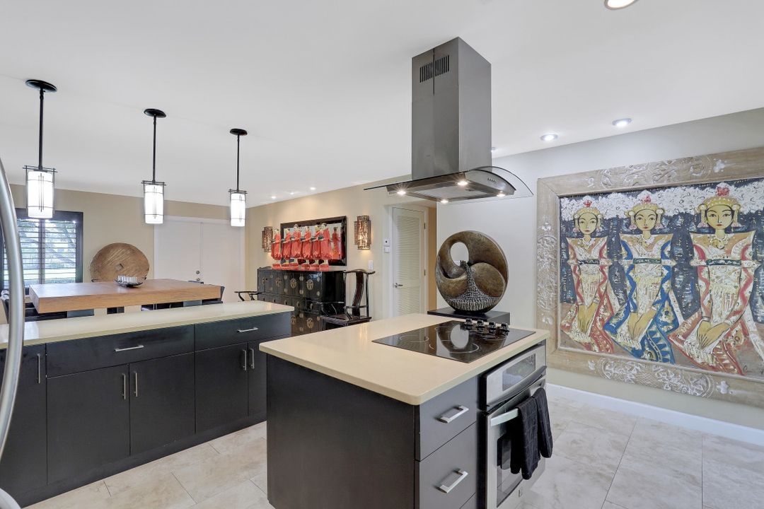 799 Broad Ave S, Naples, FL 34102