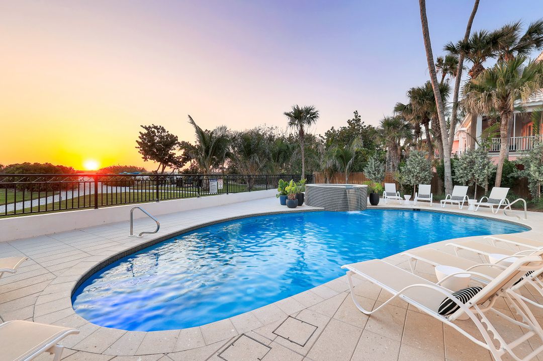 16596 Captiva Dr, Captiva, FL 33924