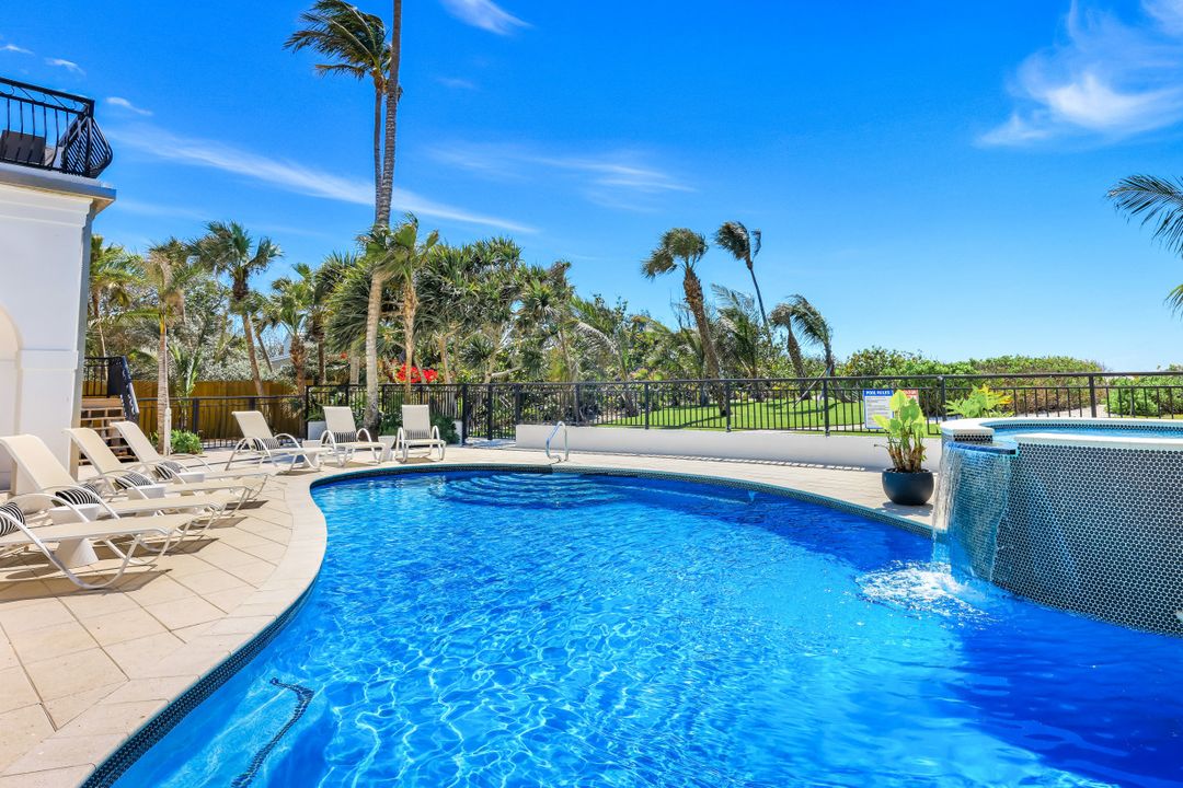 16596 Captiva Dr, Captiva, FL 33924