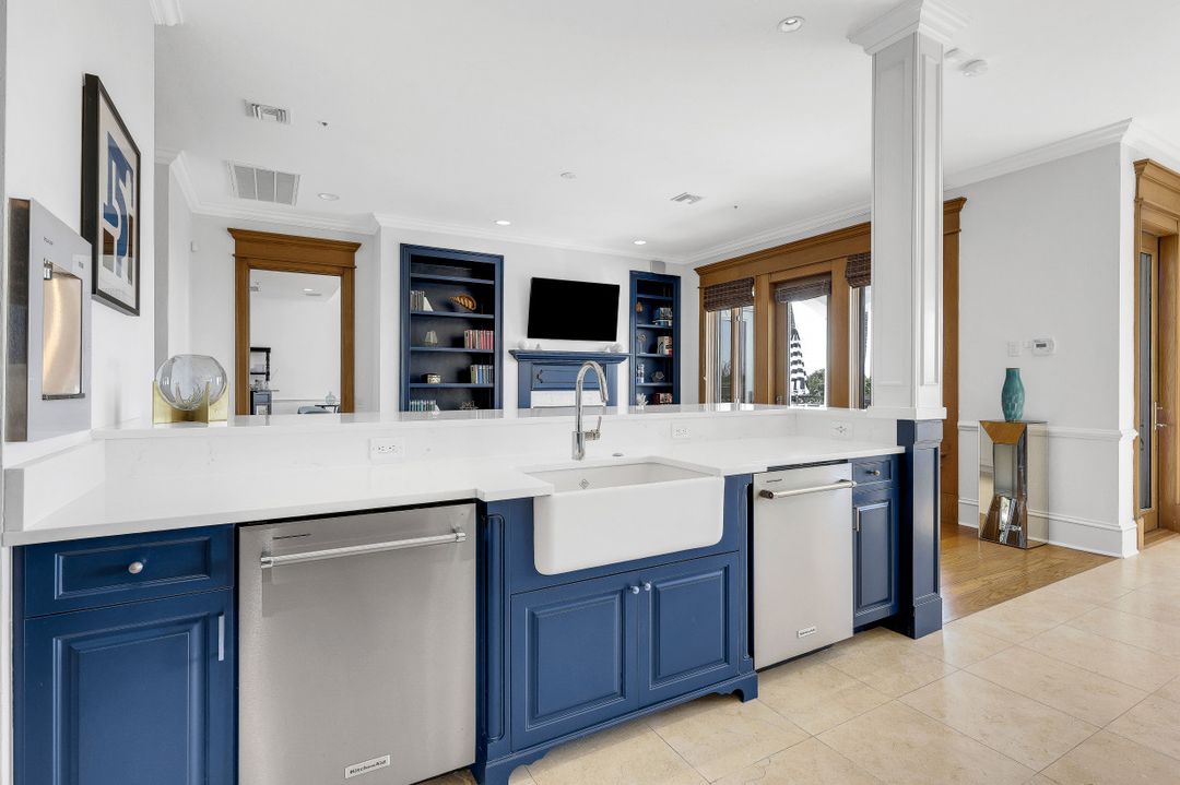 16596 Captiva Dr, Captiva, FL 33924