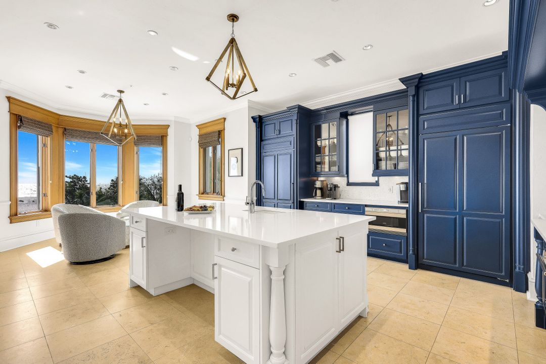 16596 Captiva Dr, Captiva, FL 33924