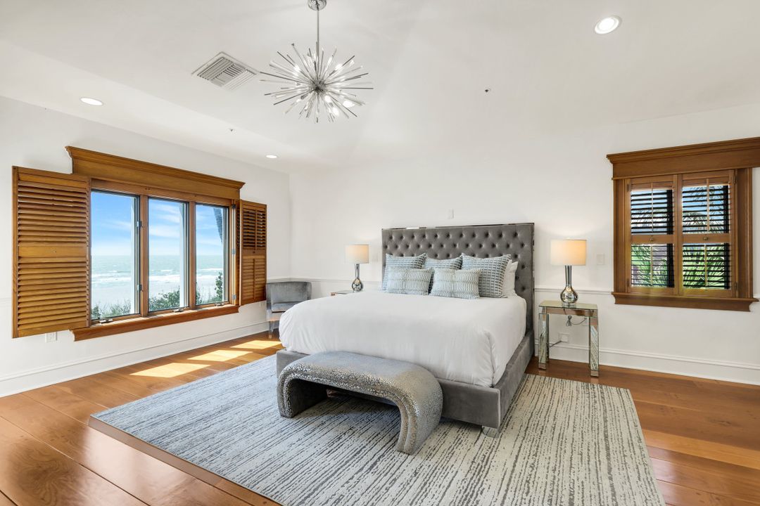 16596 Captiva Dr, Captiva, FL 33924