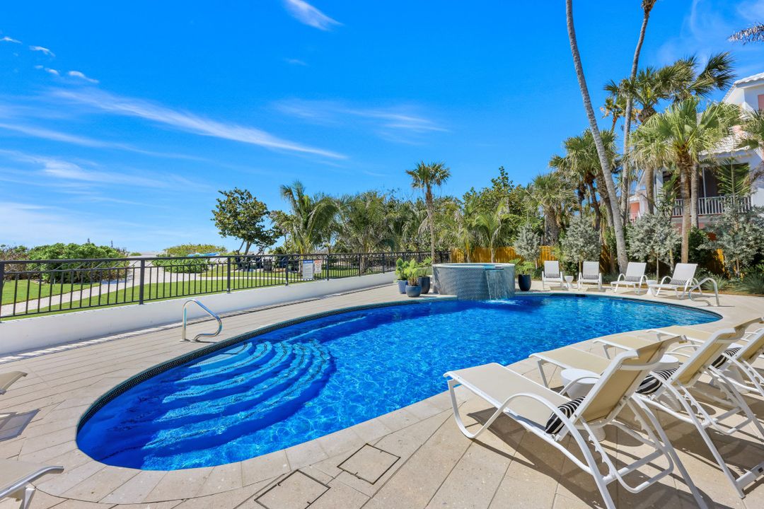 16596 Captiva Dr, Captiva, FL 33924