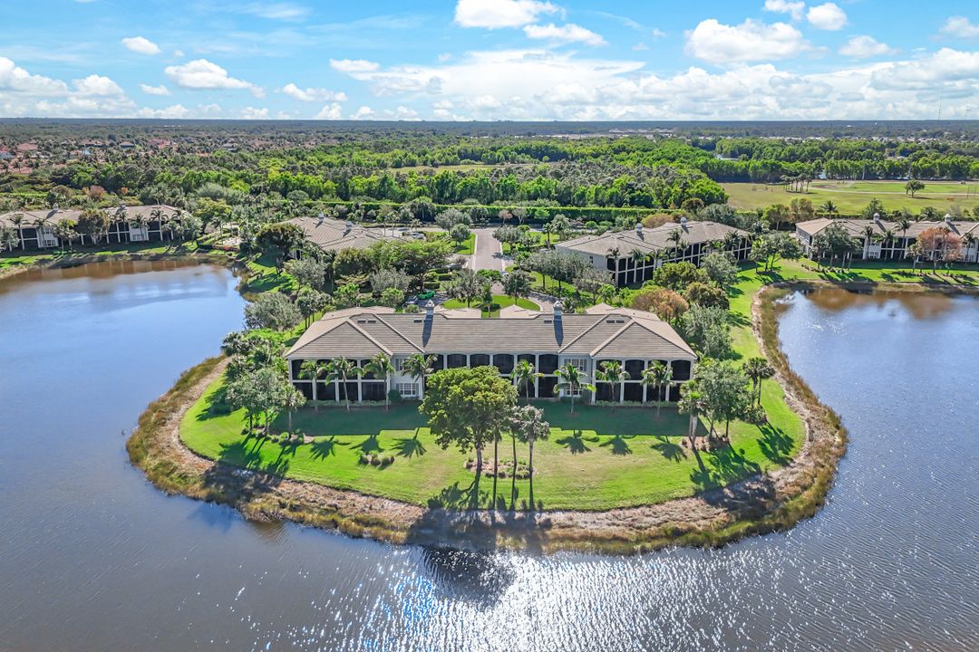 9292 Belle Ct #201, Naples, FL 34114