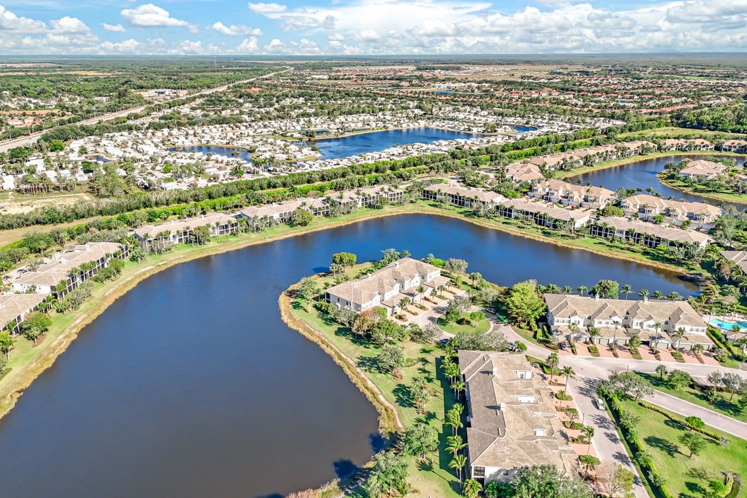 9292 Belle Ct #201, Naples, FL 34114