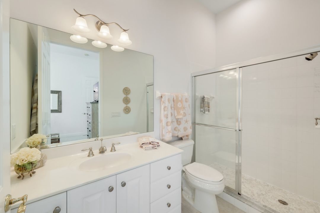 9292 Belle Ct #201, Naples, FL 34114