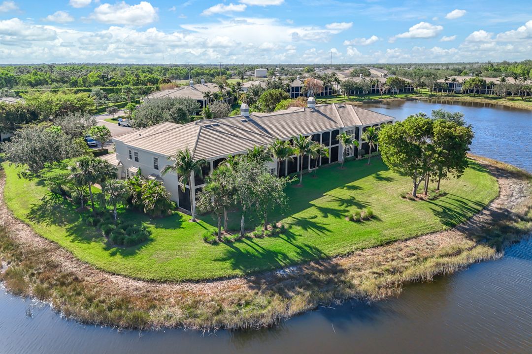 9292 Belle Ct #201, Naples, FL 34114