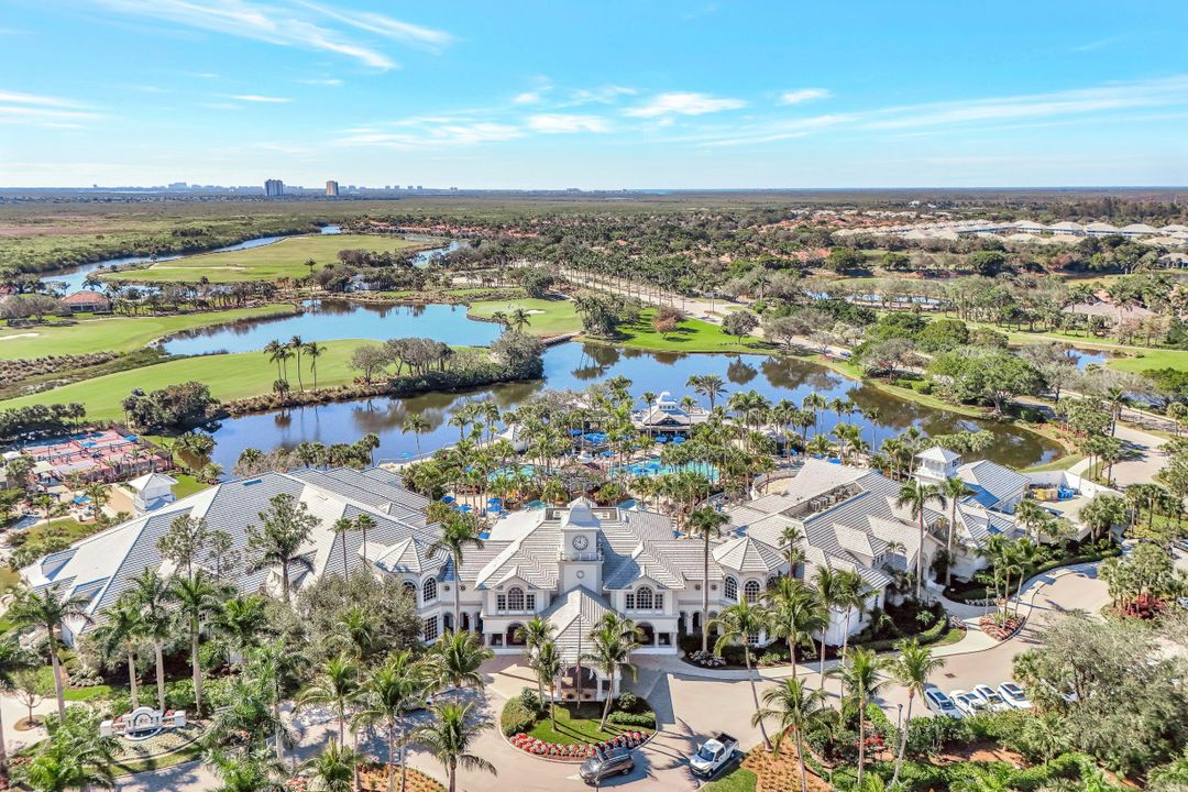 9292 Belle Ct #201, Naples, FL 34114