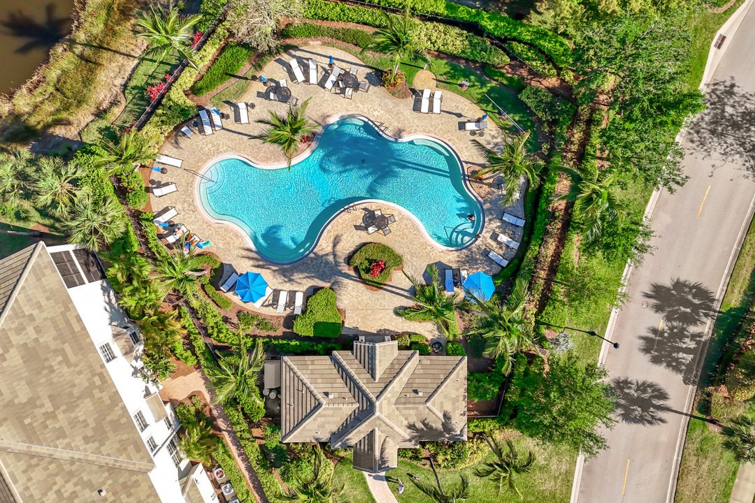 9292 Belle Ct #201, Naples, FL 34114