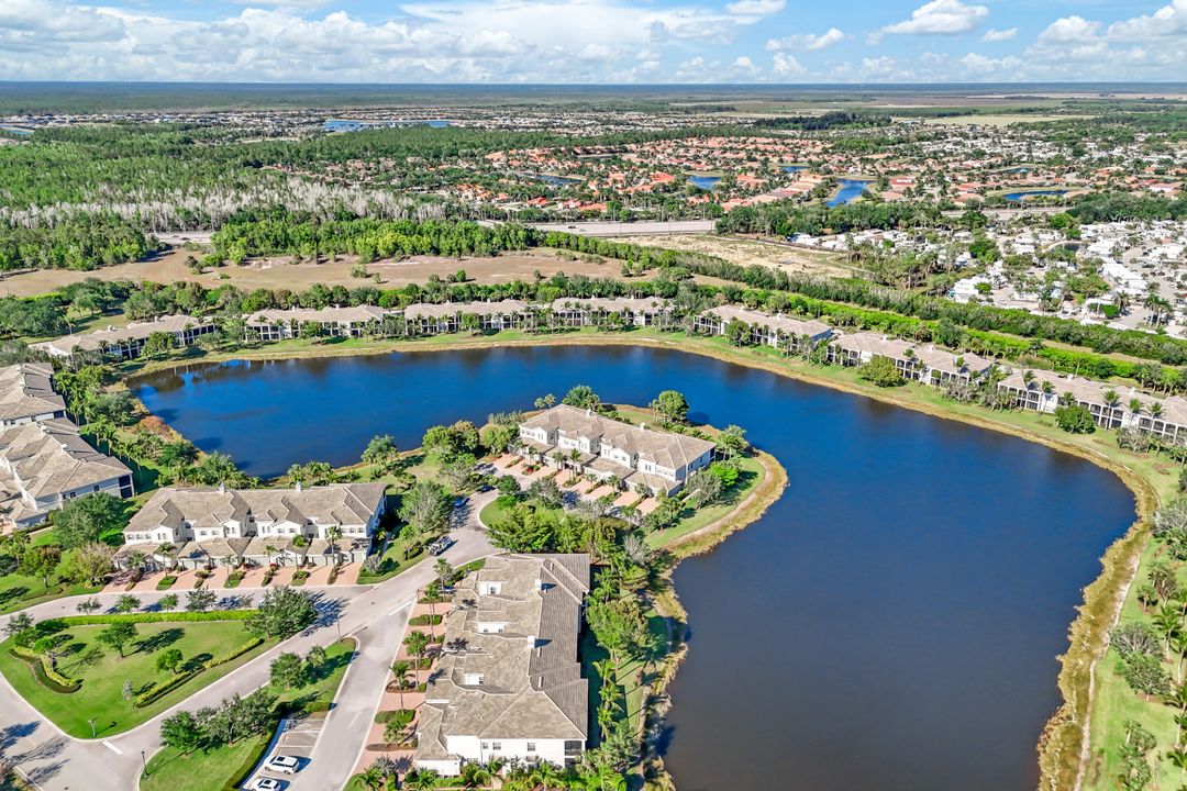 9292 Belle Ct #201, Naples, FL 34114