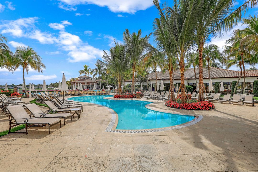18070 Montelago Ct, Miromar Lakes, FL 33913