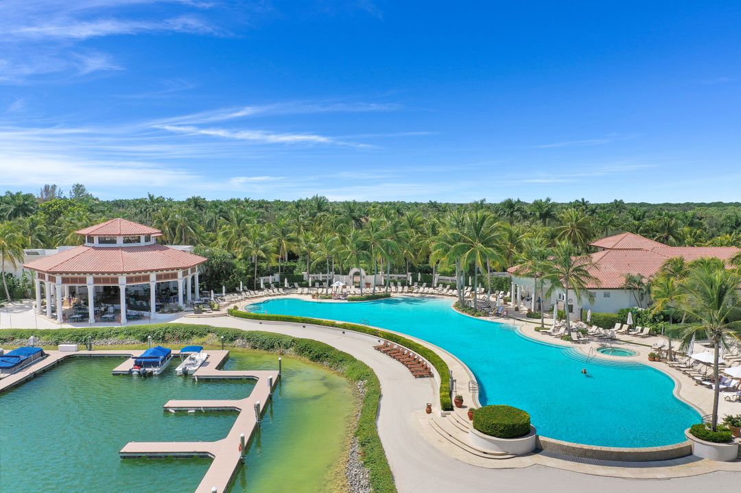 18070 Montelago Ct, Miromar Lakes, FL 33913