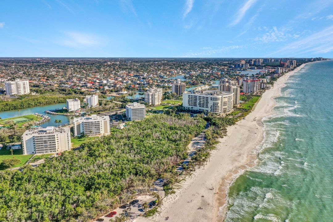 5 Bluebill Ave #812, Naples, FL 34108