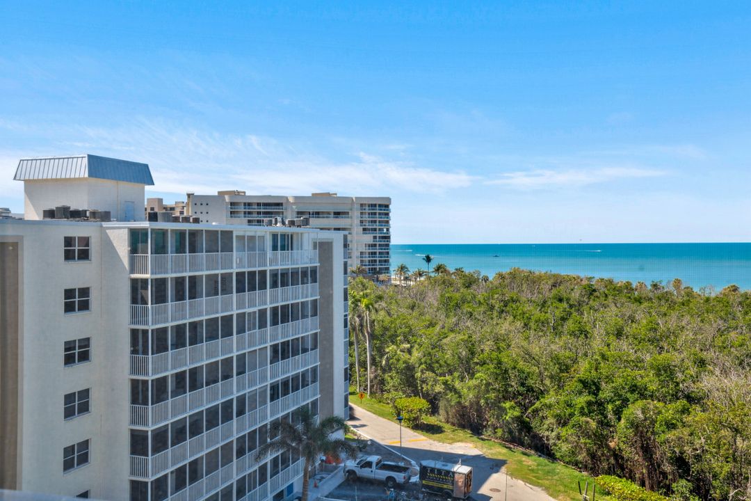 5 Bluebill Ave #812, Naples, FL 34108