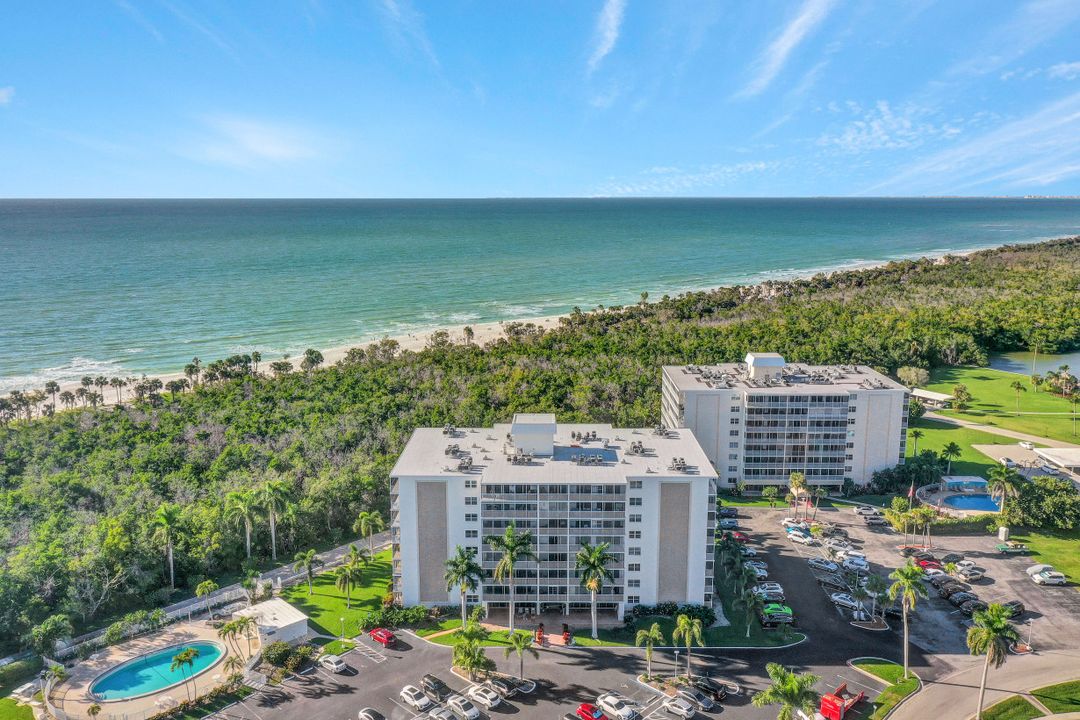 5 Bluebill Ave #812, Naples, FL 34108