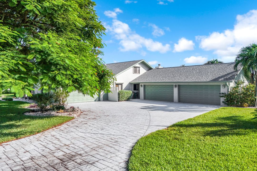 2617 SE 23rd Ave, Cape Coral, FL 33904