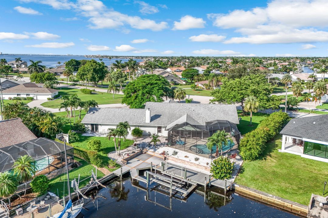 2617 SE 23rd Ave, Cape Coral, FL 33904