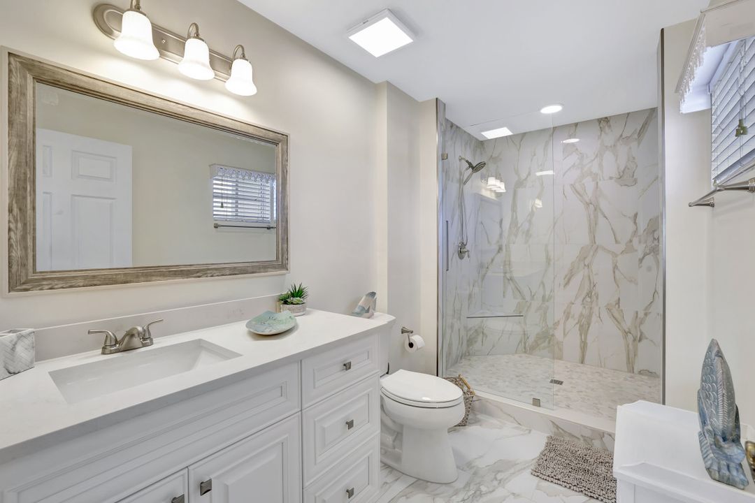 4500 Botanical Pl Cir #301, Naples, FL 34112