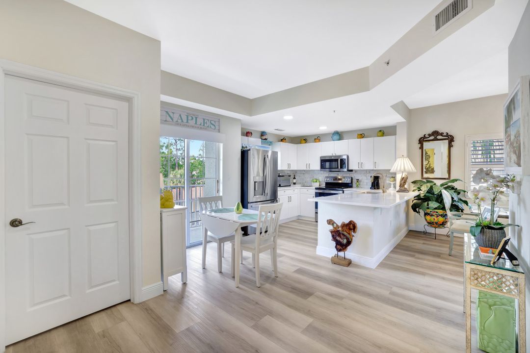 4500 Botanical Pl Cir #301, Naples, FL 34112