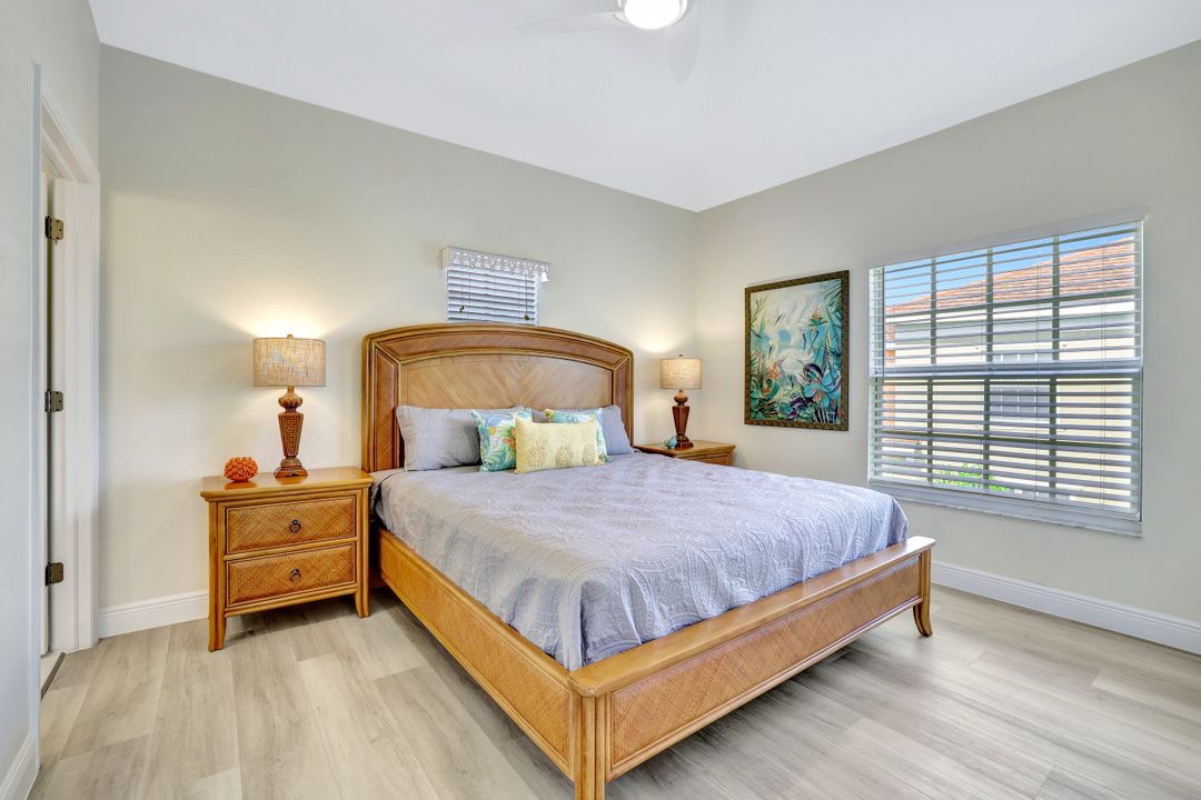4500 Botanical Pl Cir #301, Naples, FL 34112