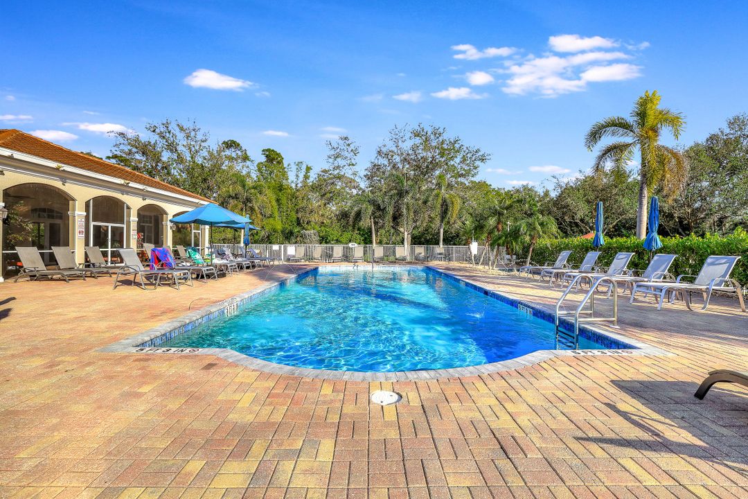 4500 Botanical Pl Cir #301, Naples, FL 34112