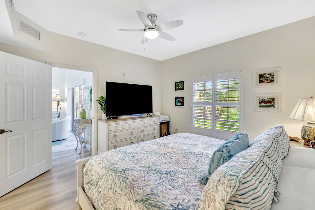 4500 Botanical Pl Cir #301, Naples, FL 34112