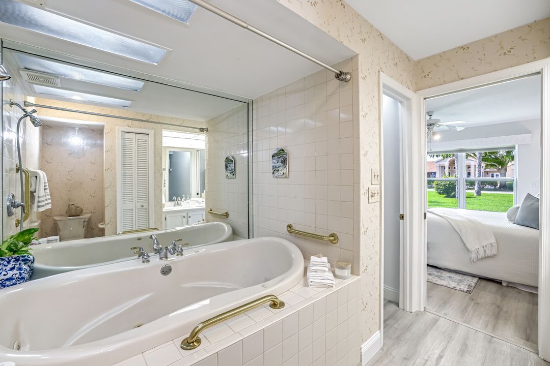 2350 W Crown Pointe Blvd #F131, Naples, FL 34112