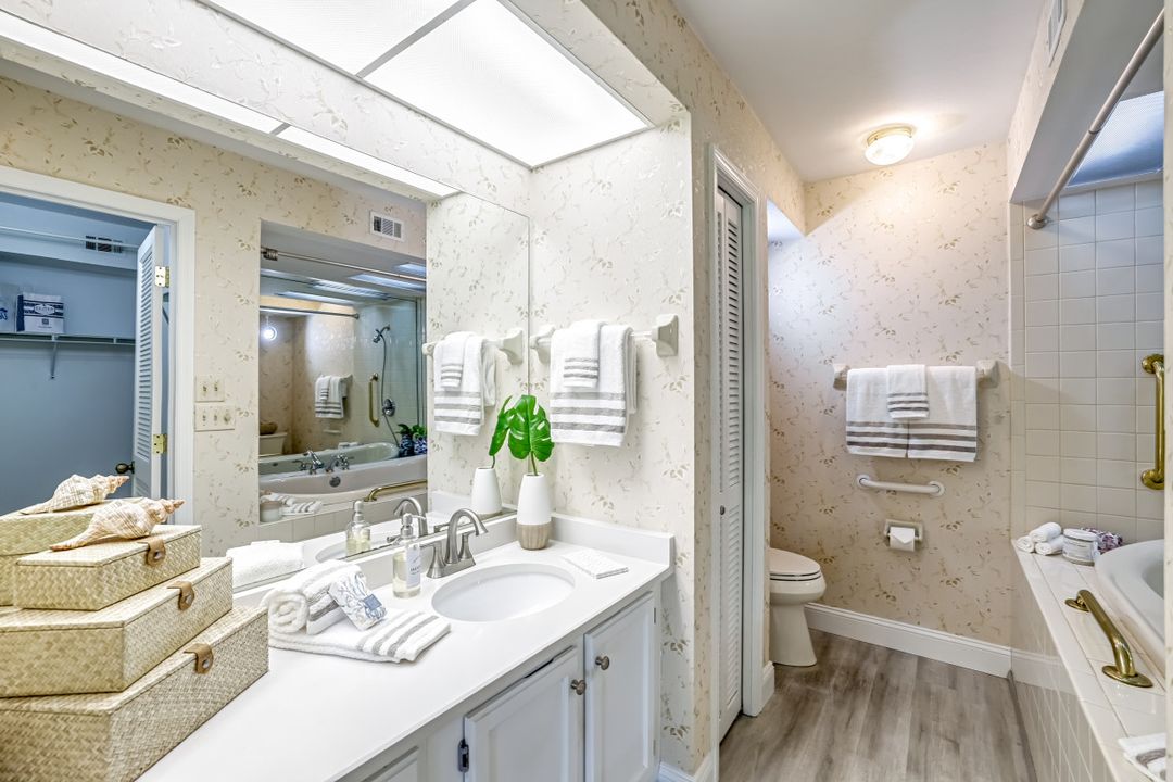 2350 W Crown Pointe Blvd #F131, Naples, FL 34112