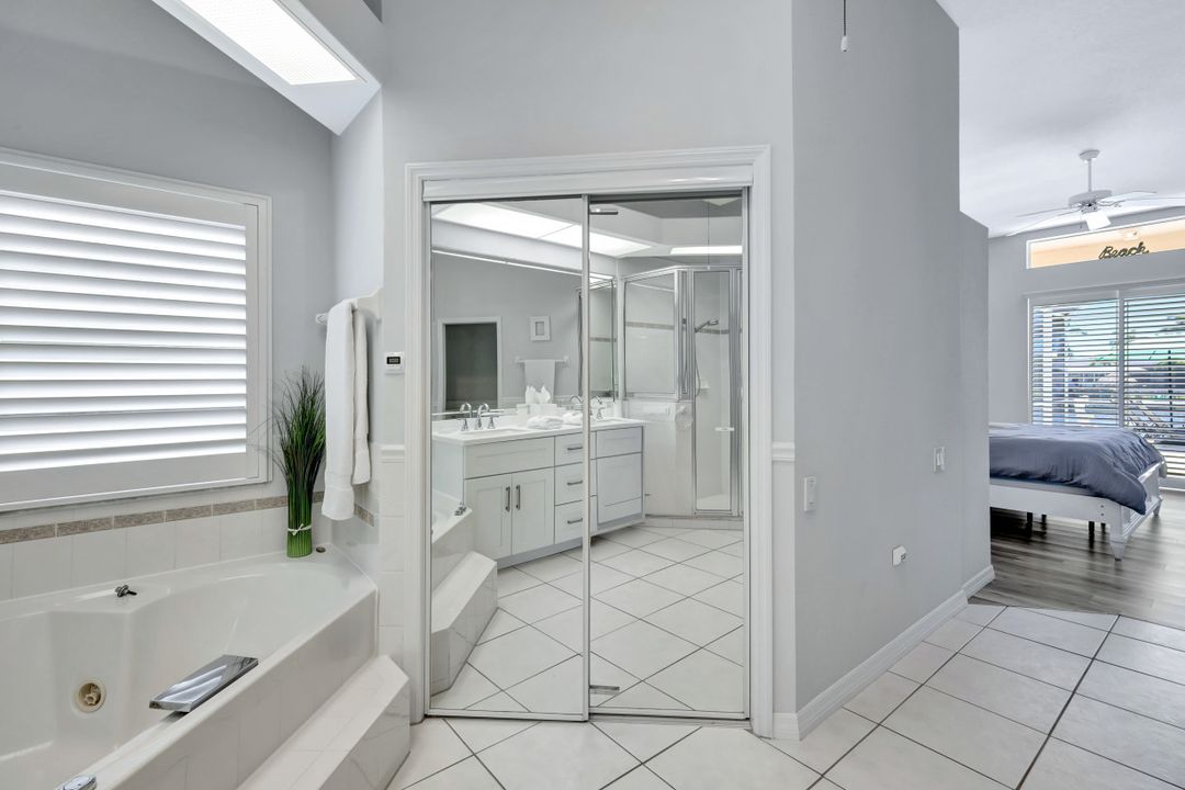 628 SW 56th St, Cape Coral, FL 33914