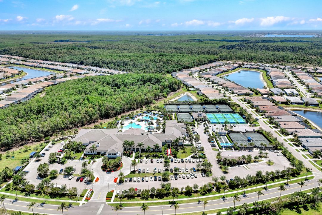 28616 Wharton Dr, Bonita Springs, FL 34135