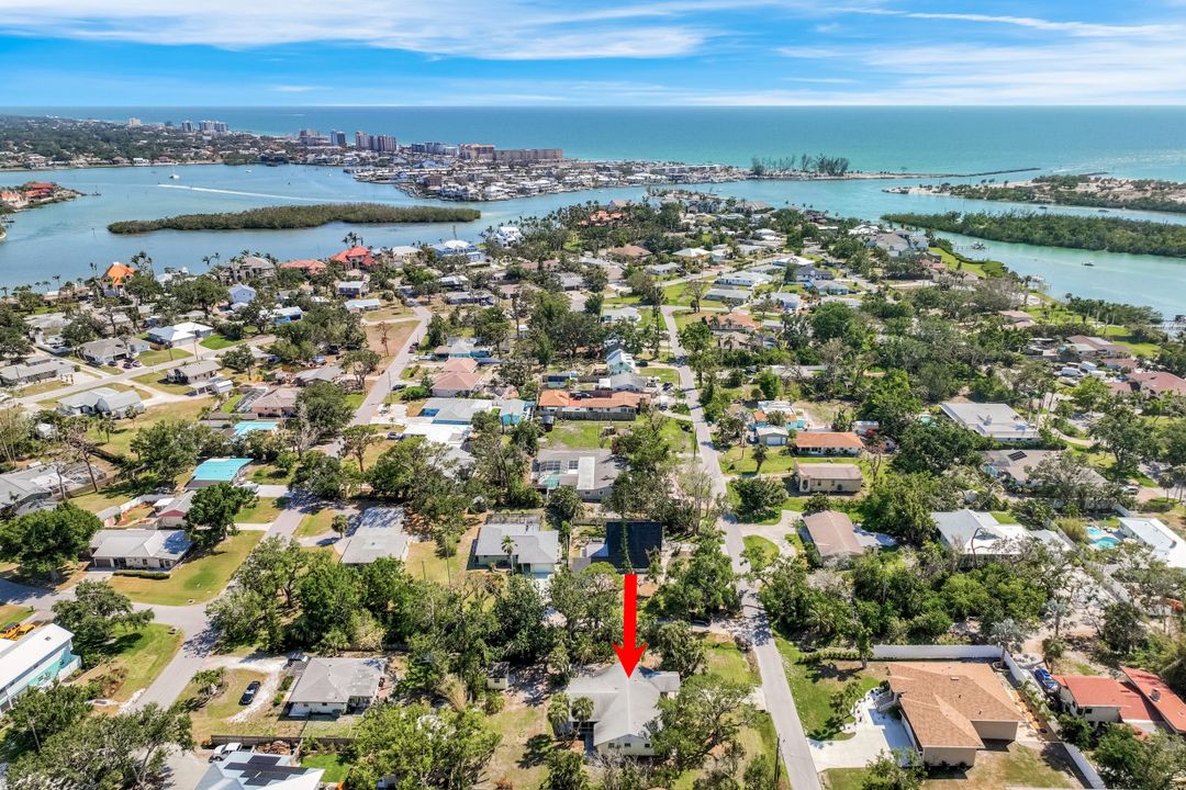 413 Pameto Rd, Nokomis, FL 34275
