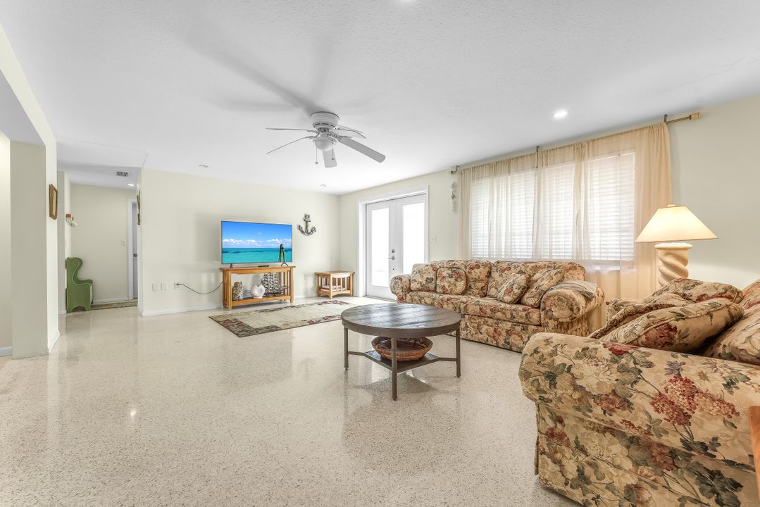 413 Pameto Rd, Nokomis, FL 34275
