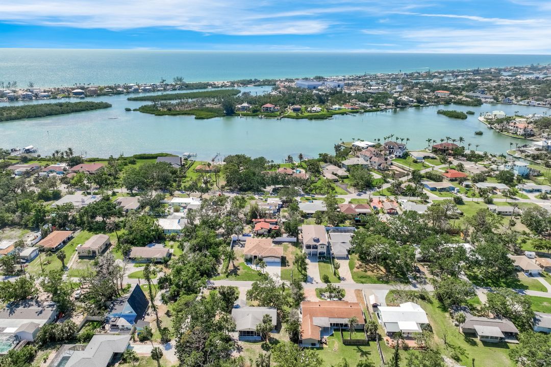 413 Pameto Rd, Nokomis, FL 34275