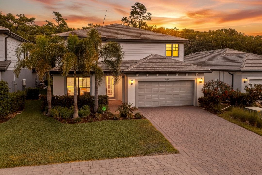 10427 Ventana Ln, Naples, FL 34120