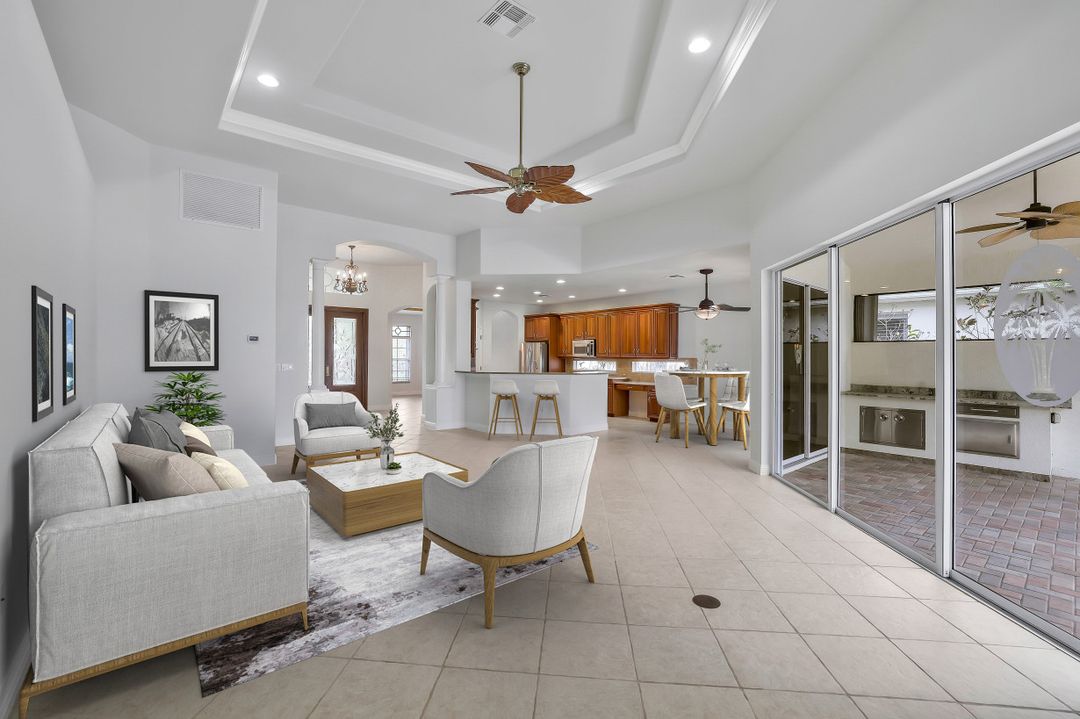 4923 Cerromar Dr, Naples, FL 34112