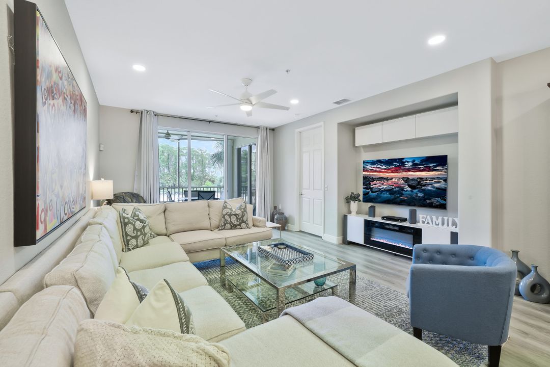 4883 Hampshire Ct #102, Naples, FL 34112