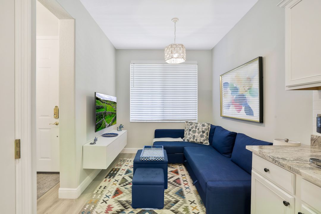 4883 Hampshire Ct #102, Naples, FL 34112