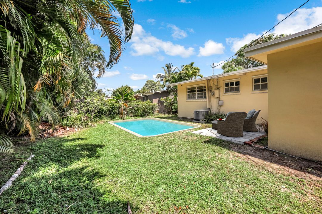 801 NW 26th St, Wilton Manors, FL 33311