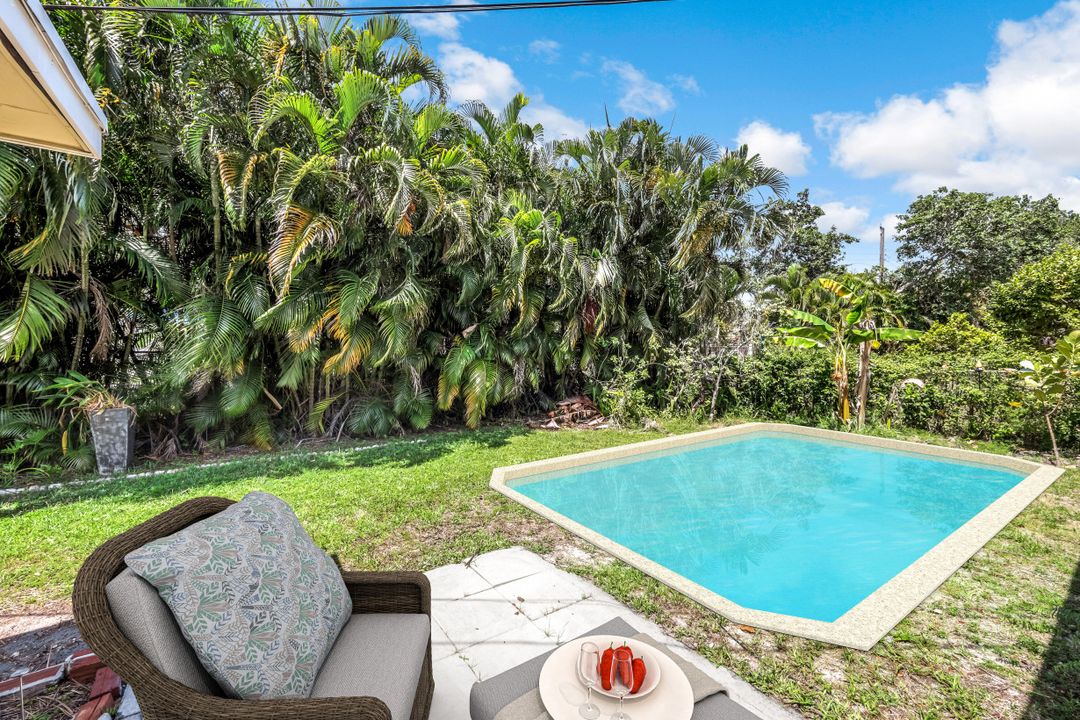 801 NW 26th St, Wilton Manors, FL 33311