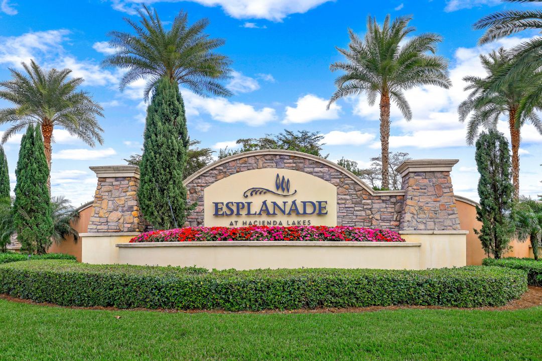 8396 Promoso Ct, Naples, FL 34114