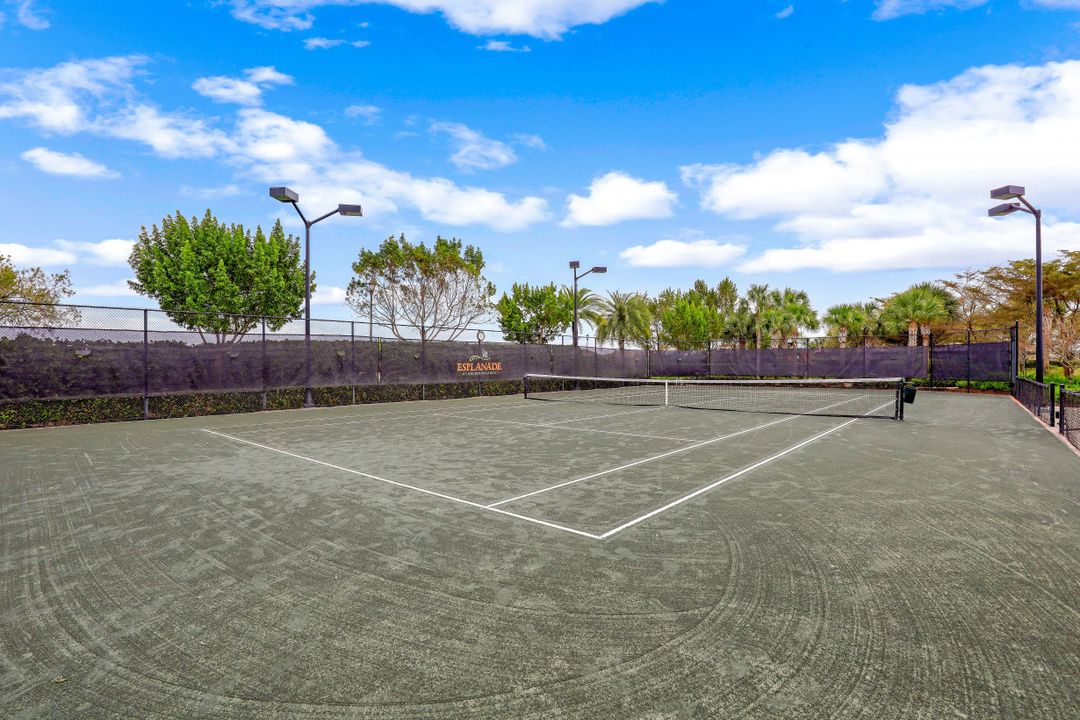 8396 Promoso Ct, Naples, FL 34114